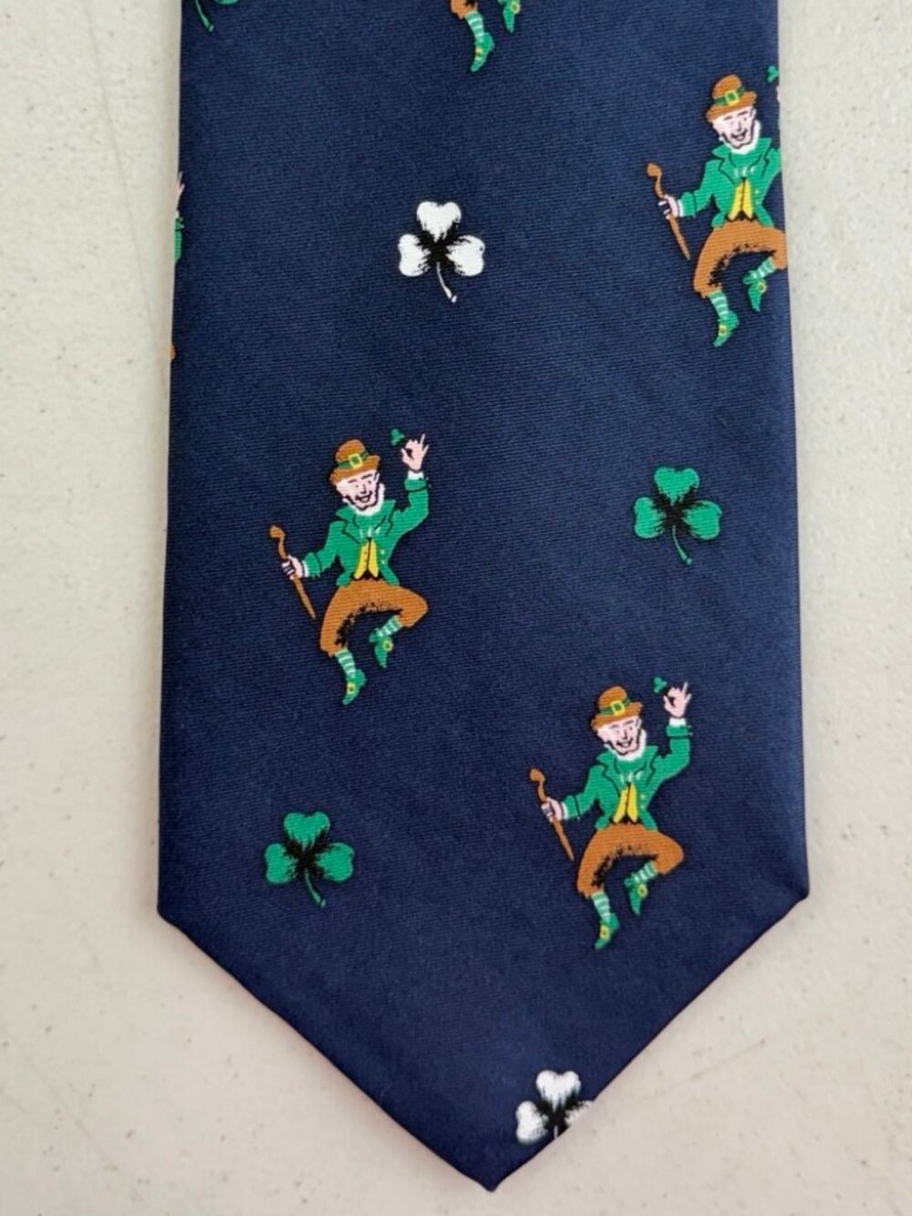Vintage Leprechaun Four Leaf Clover Silk Tie 90s Novelty St Patricks Day Necktie